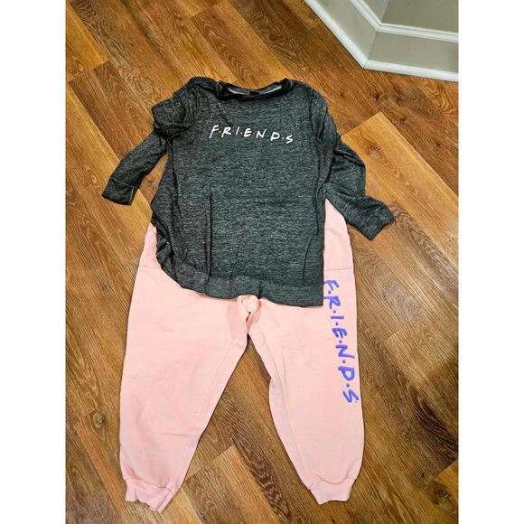 Friends Themed Women's Shirt and Sweatpants PJ Set - Picture 1 of 6